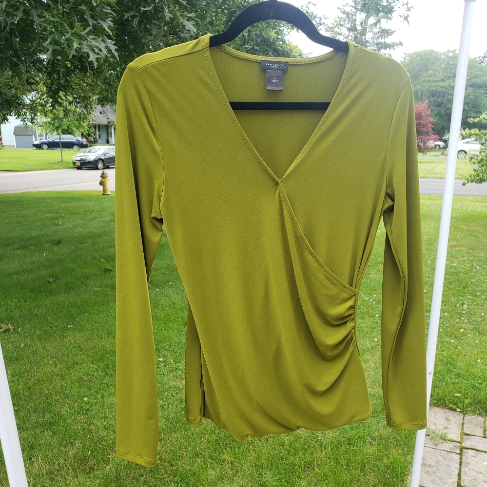 Green Ruched Long Sleeve Shirt
